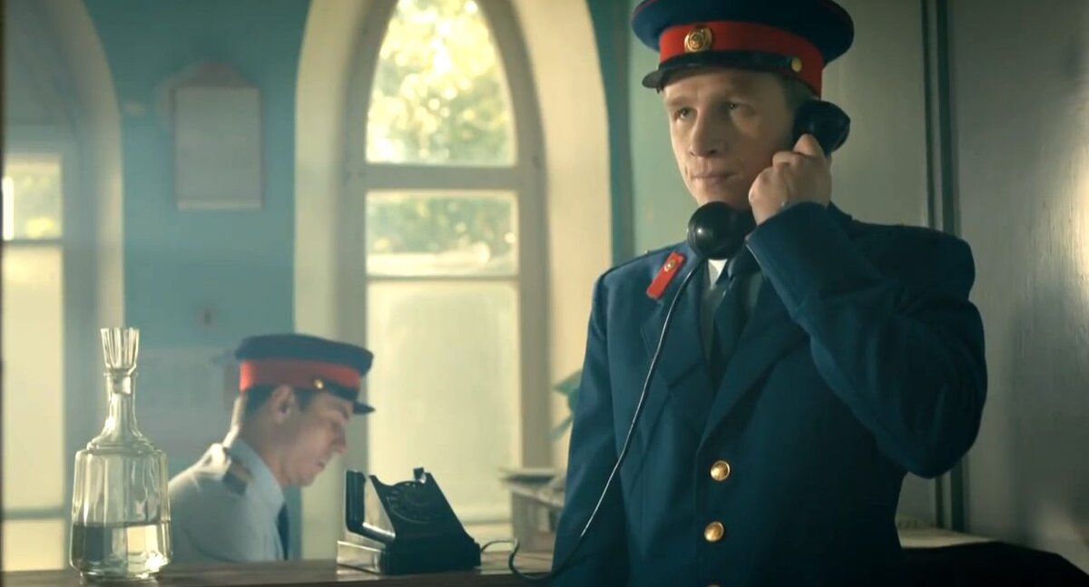 Евгений Антропов (Зайцев). Кадр из кинофильма "Гурзуф", 2018 г., режиссер и сценарист Дмитрий Константинов, композитор Дарин Сысоев (скриншот для иллюстрации)