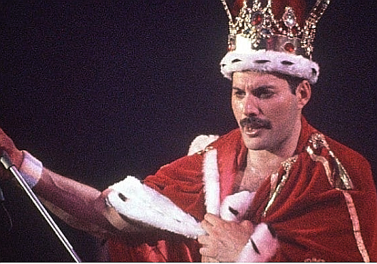 фото взято из книги "Queen иллюстрированная биография" Тим Хилл