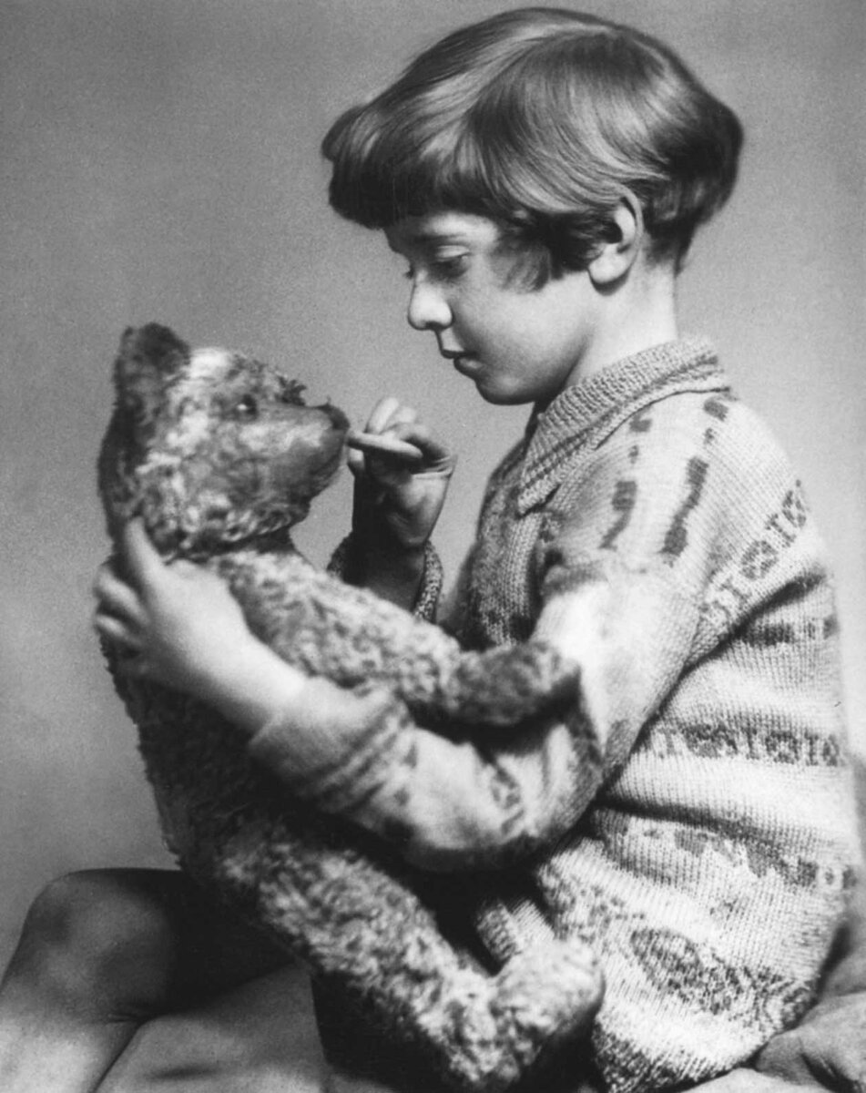Кристофер Робин Милнер  и  его Винни-Пух. 1921. The LIFE Picture Collection, официальный сайт - www.life.com