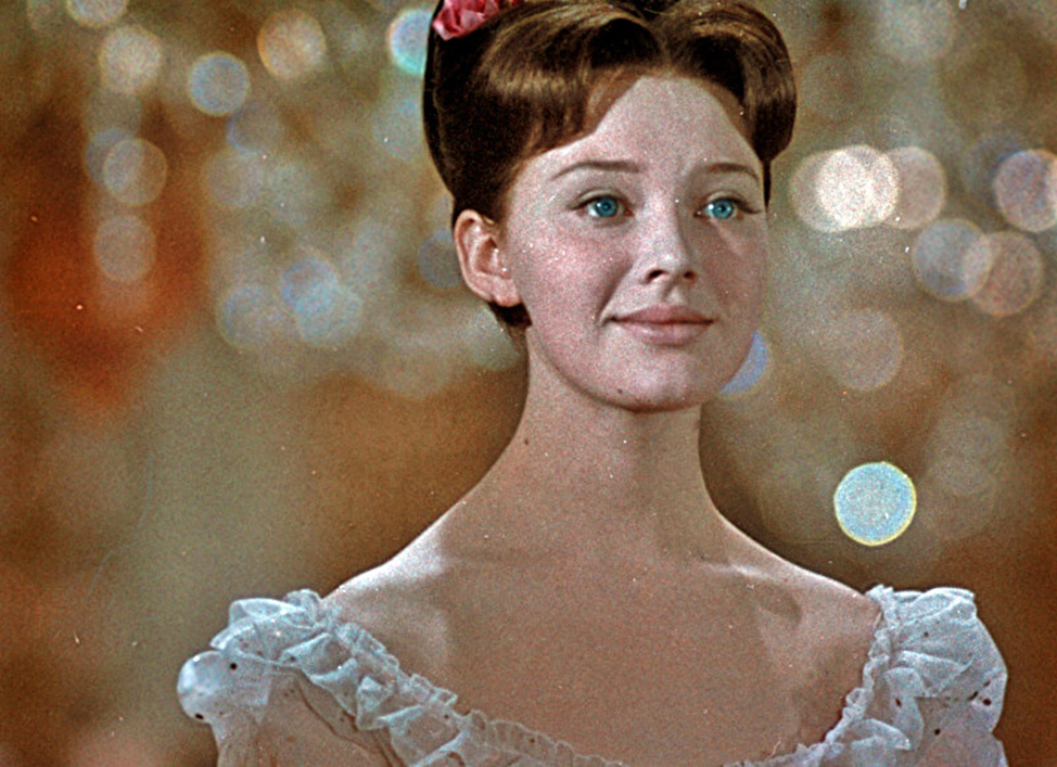 Наташа – Людмила Савельева