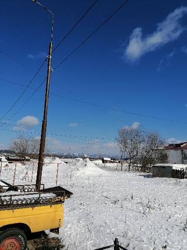 Вокруг горы! Я, наверное, никогда к этому не привыкну! 