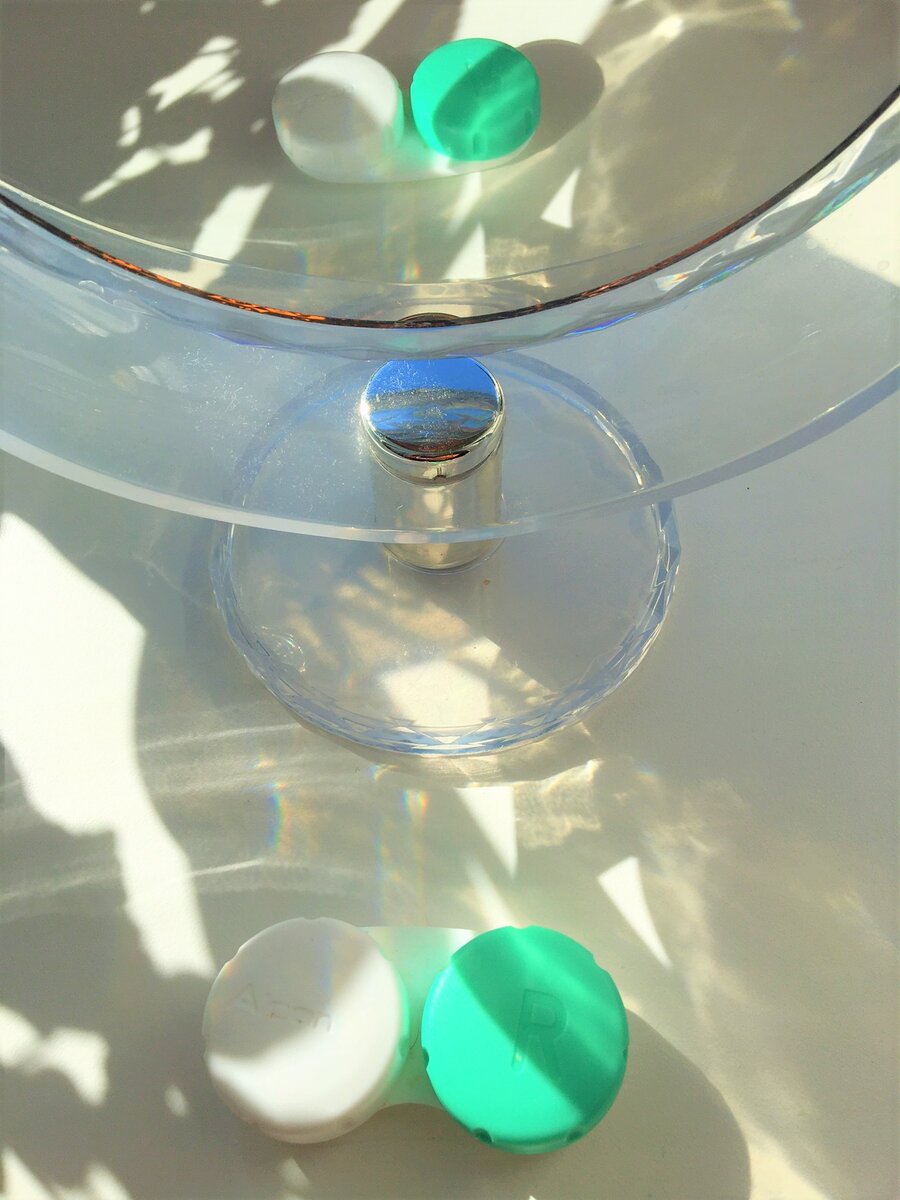 "Загрузочная станция" для линз моей жены.