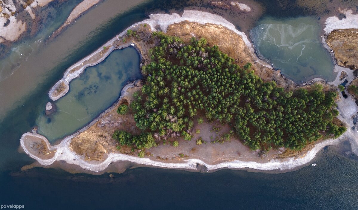 📸 Усть-Манские острова в объективе Павла Петухова @pavelapps.  Мана впадает в Енисей. Красота 💙😍 
Доброго утра, друзья! 🤗