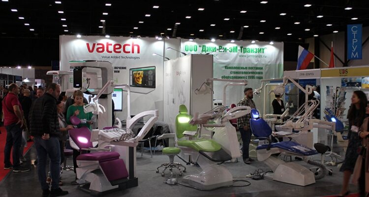Стенд компании “Джи-Ви-эМ-Транзит” на стоматологической  выставке в Санкт-Петербурге