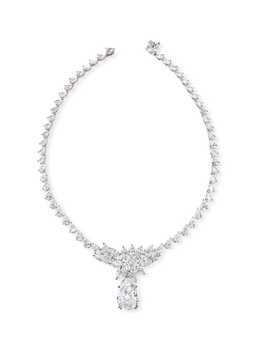 Колье из белого золота Fairmined с центральным бриллиантом грушевидной формы (13,69 карат) и бриллиантами огранки маркиз (43,31 карат)