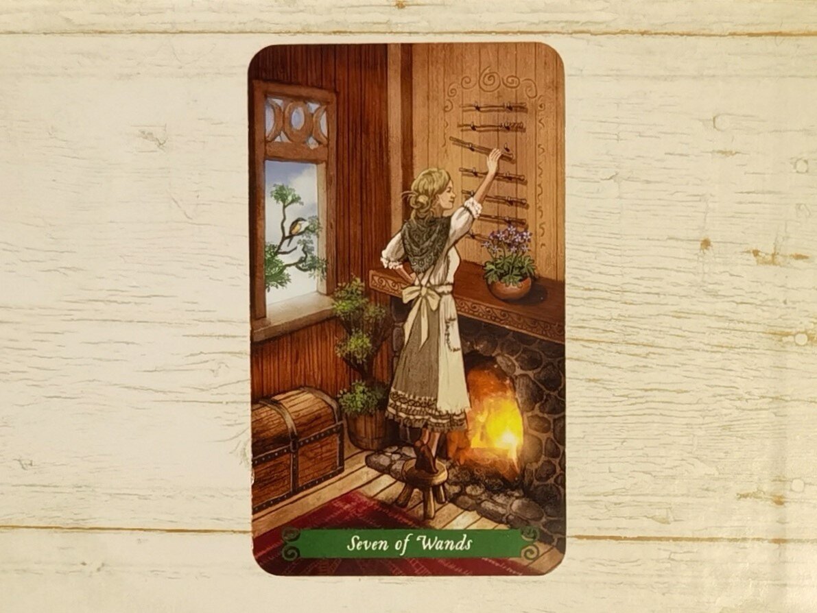 Аркан "7 Жезлов". "Таро Зеленой ведьмы".