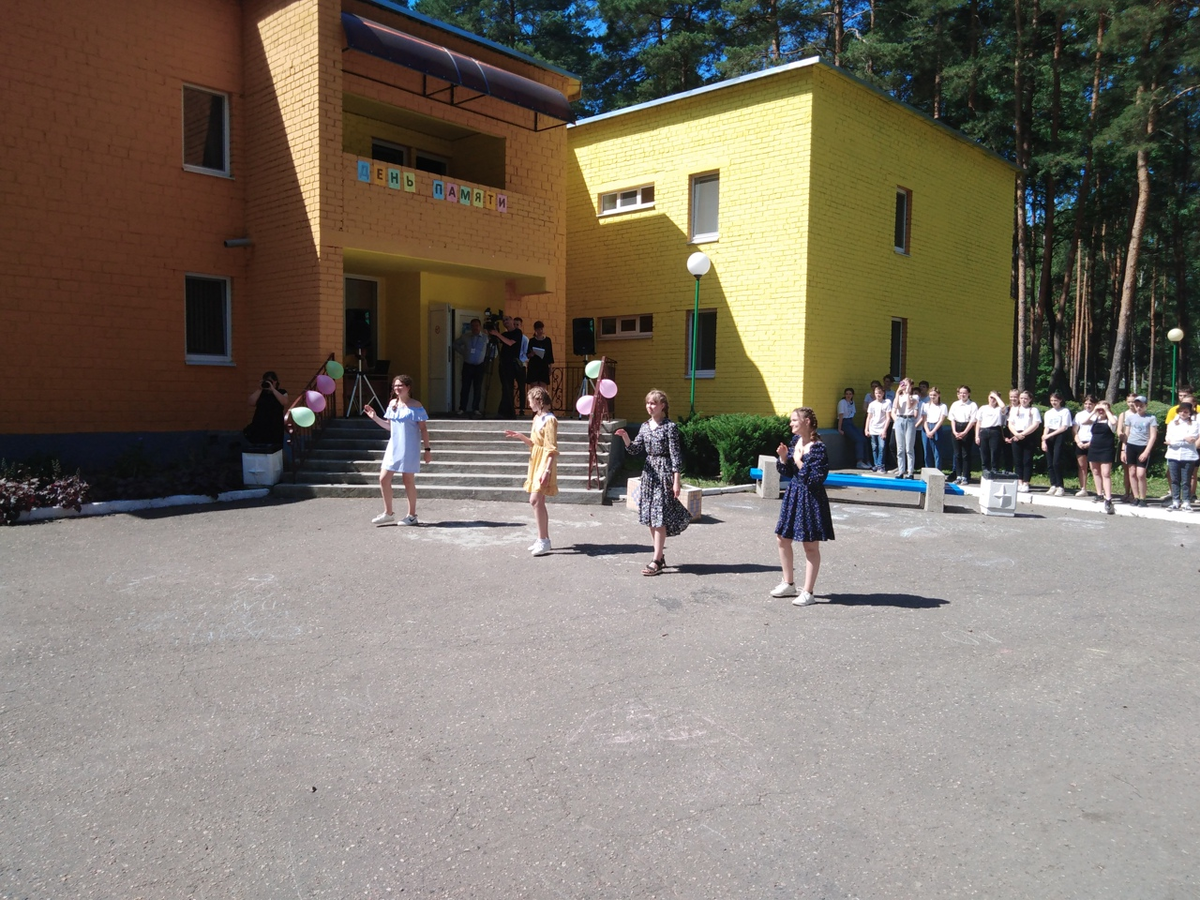 Фото с сайта лагеря. 22 июня.