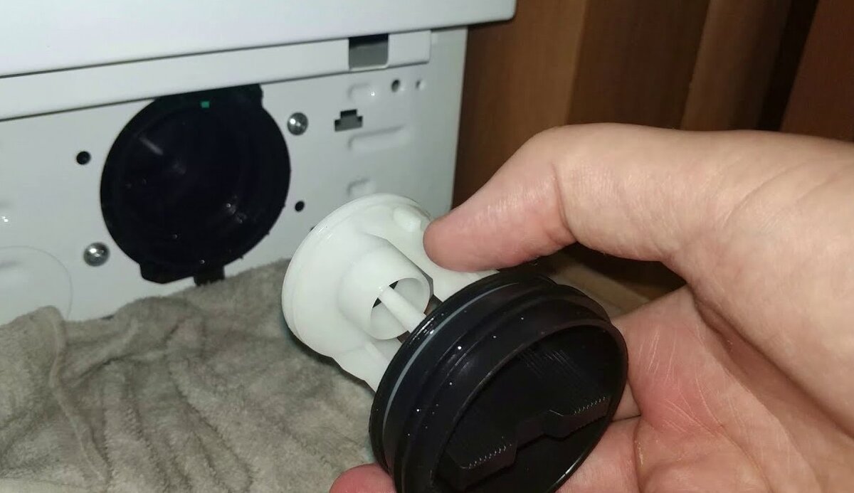 Стиральная машинка sumsungсливной фильтр. Нижний фильтр стиральной машины candy. Фильтр насоса стиральной машины индезит. Фильтр стиральной машины канди. Фильтр стиральной машины bosch maxx 5.