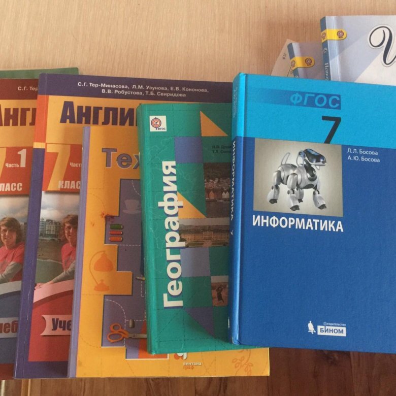 Каждый день у Поли семь уроков. Домашние задания довольно объемные. 