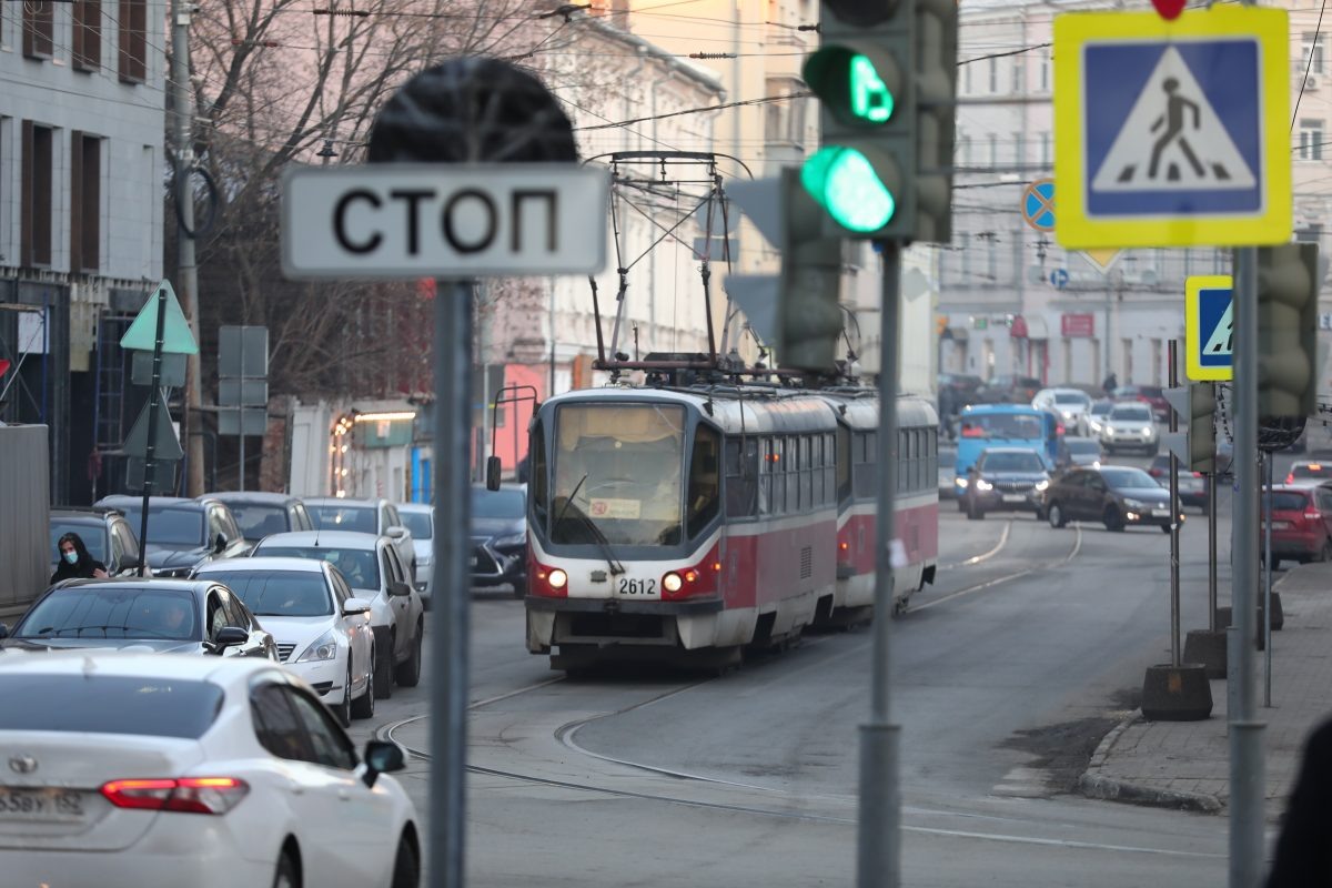   Для этого модернизируют светофоры, чтобы можно было их использовать в режиме координированного управления Анастасия Красушкина
