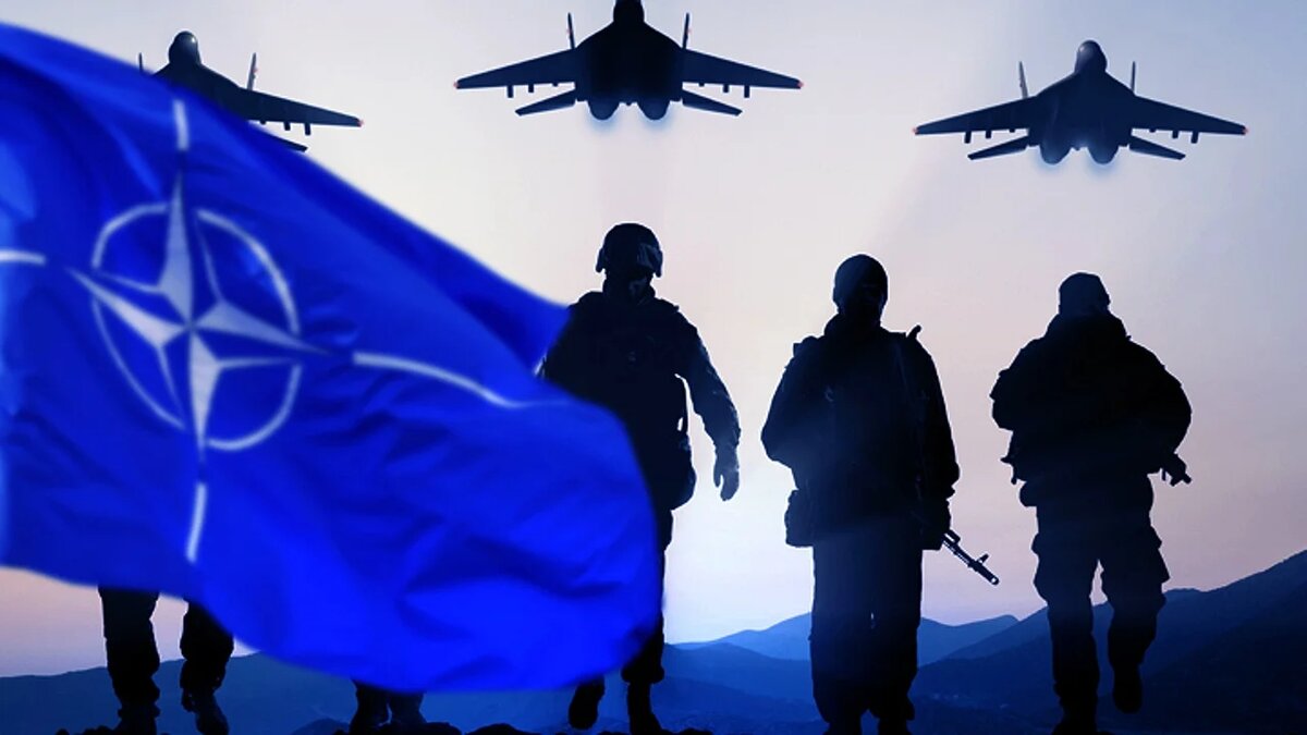 Военные и флаг НАТО.  фото: картинки  яндекса.