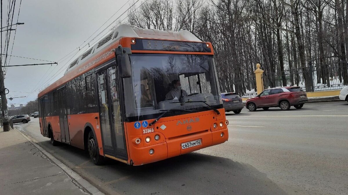     Несколько автобусов А-36 не вышли на линию 21 ноября из-за форс-мажора. Подробности рассказали в ЦРТС.
