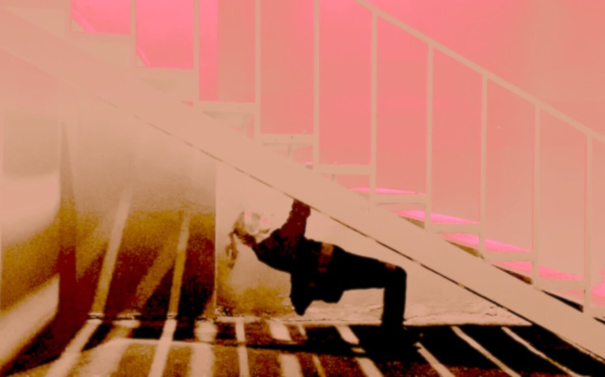     Куда сходить на выходных: конструктивизм, антиквариат и много актуального искусства