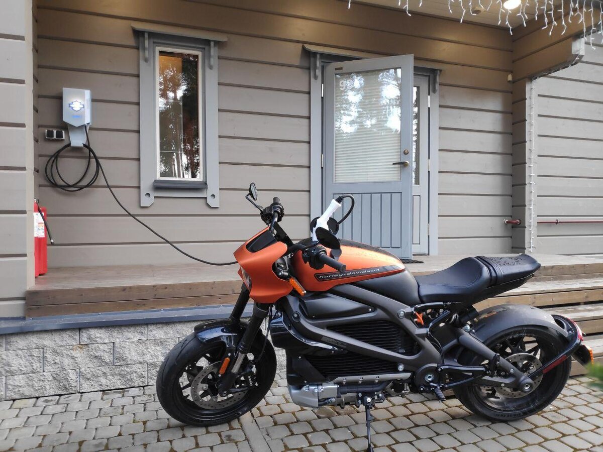                                                           электробайк Harley-Davidson Livewire 