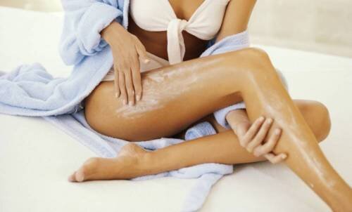 
Лосьон, в отличие от других средств, будет впитываться быстрее