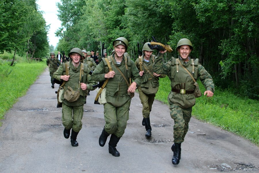 Вч дети что это такое. Учебка в армии. Солдаты в учебке. Армия летом.