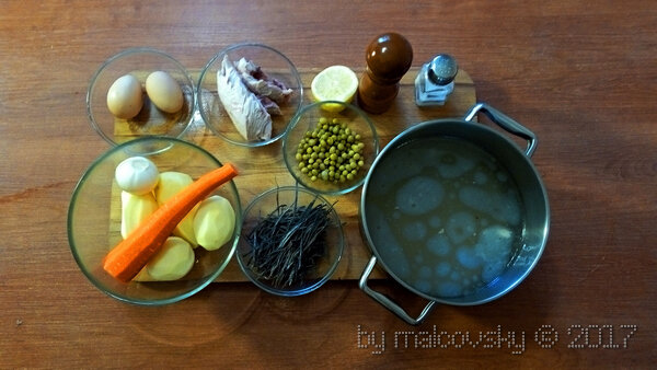 Ингредиенты для супа из морской капусты