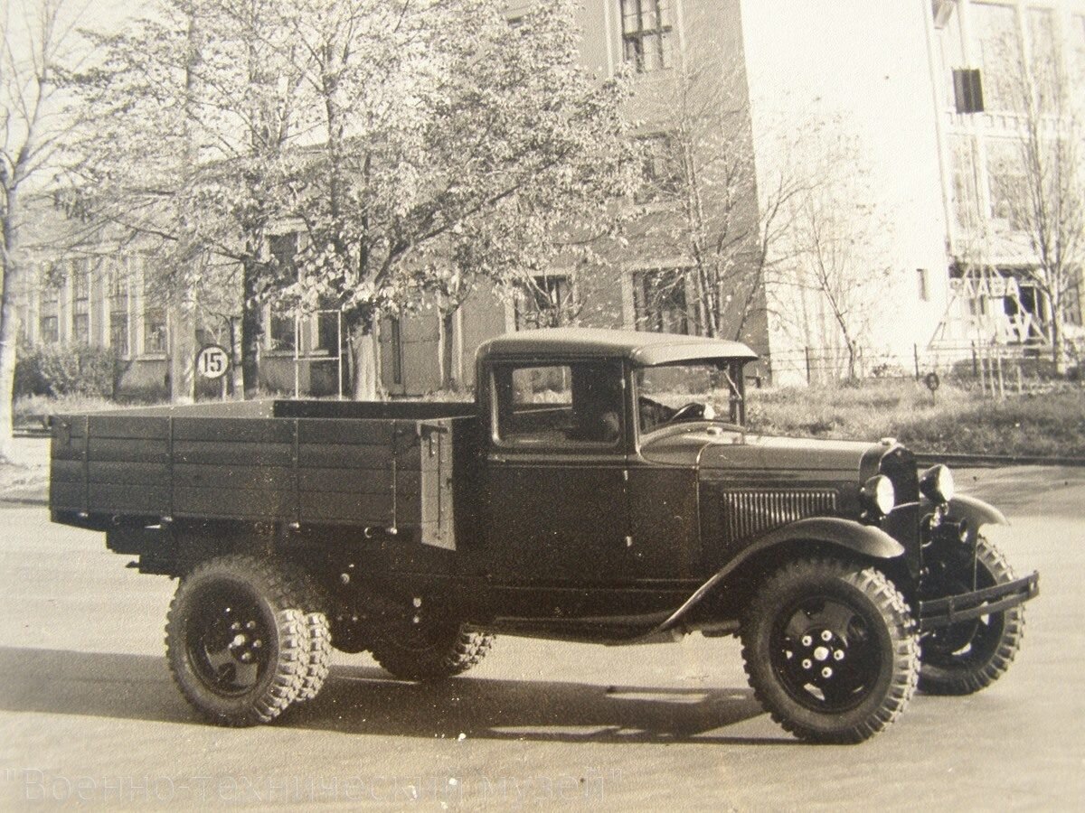 Автомобиль ГАЗ-АА полуторка 1932