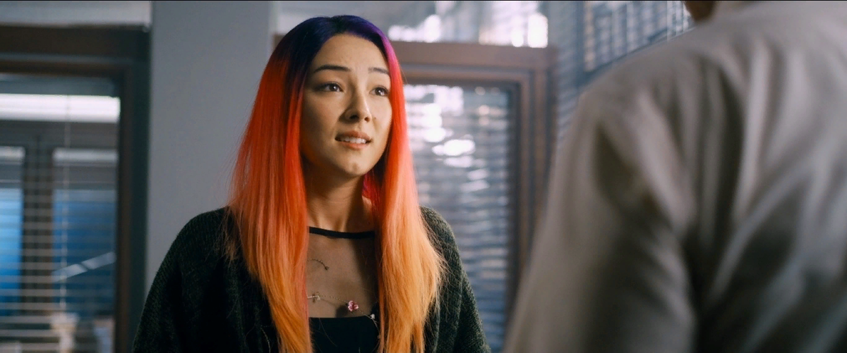 Нова из "Пушек Акимбо". Типичная принцесса в беде, которую нужно спасти. В этом ее функция.