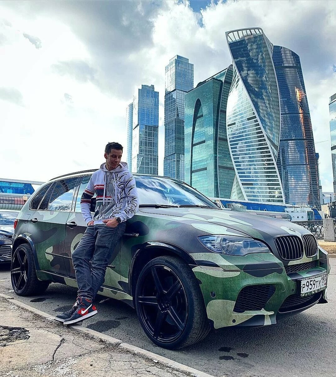 Авто блоггеры фото Автопарк одного из самых богатых блогеров - Димы Гордея. Rich Life Дзен