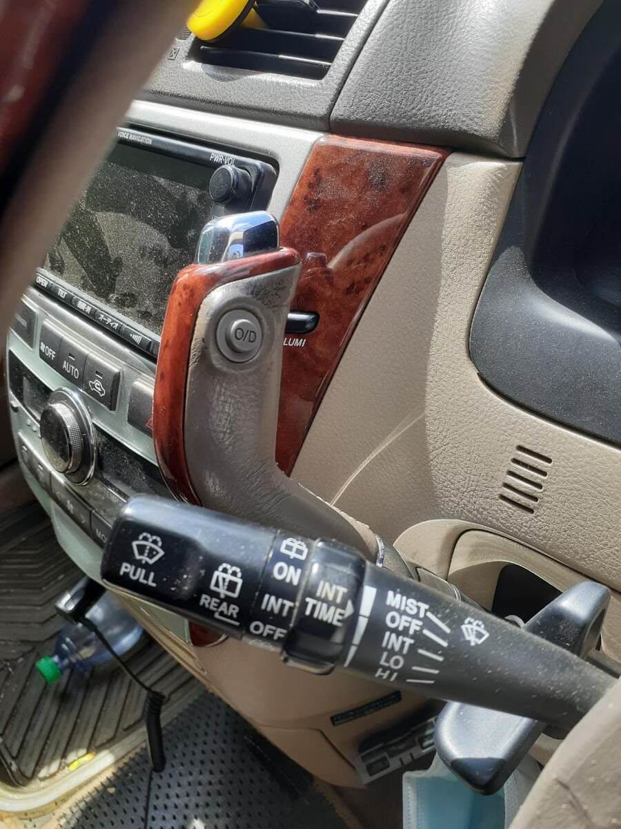 Салон запылился