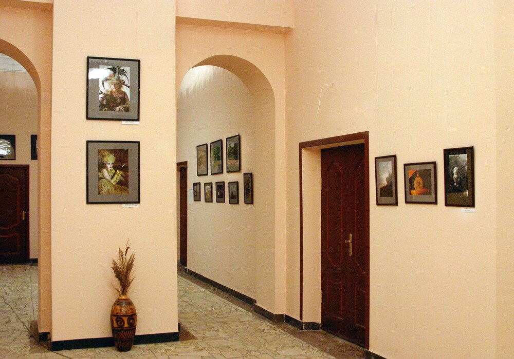 Интерьеры выставки "ФОТОДИЗАЙН 2003" в ЦНК