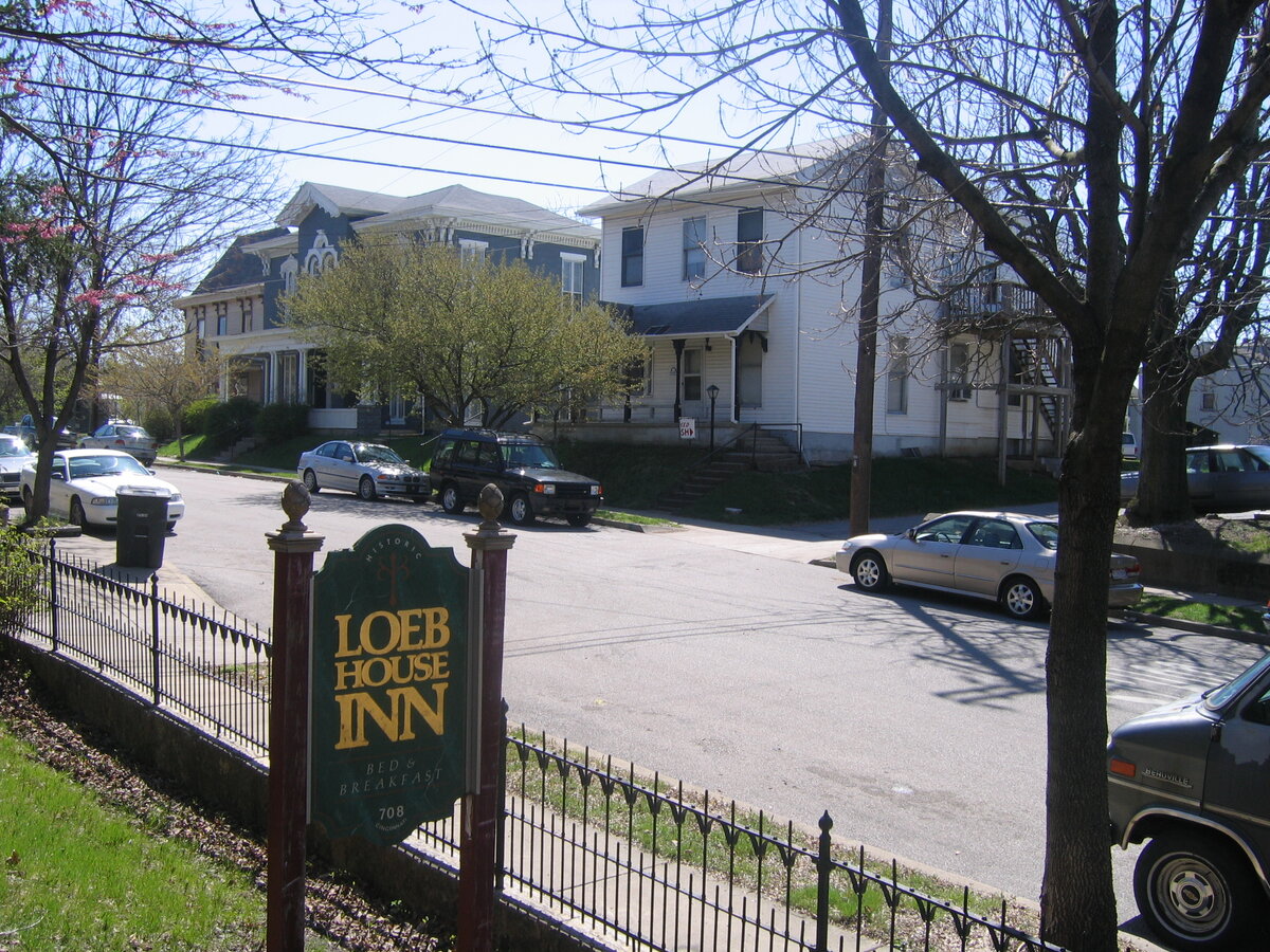 На одной из улиц городка Вест-Лафайет, того самого, где располагается кампус университета Пурдью. 