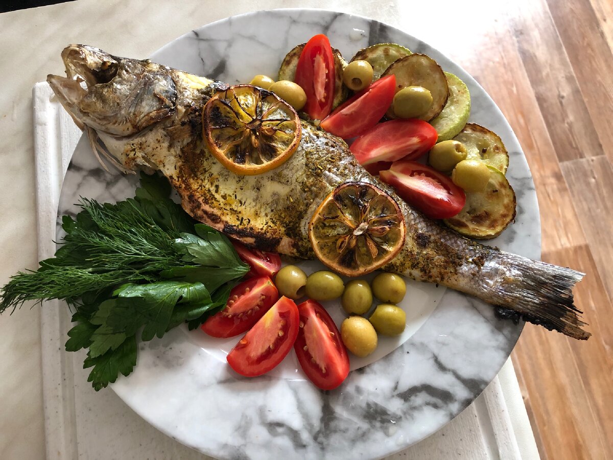 Сибас с овощами 