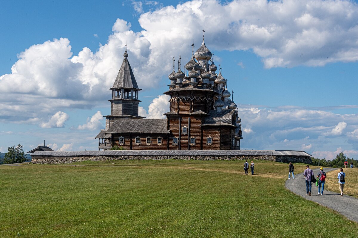 Церковь Преображения Господня на острове Киж