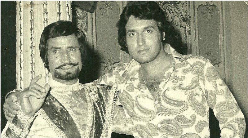 Отец и сын - https://clck.ru/ShmQU