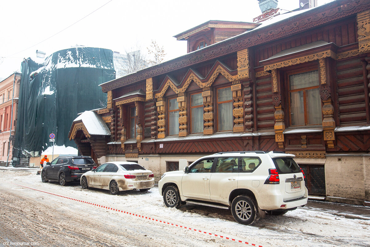 По центру Москвы в поисках интересного: что от Дворца Советов успели  построить, статуя Свободы, следы мухоморов 17 века и ещё | Уникальная  Россия | Дзен