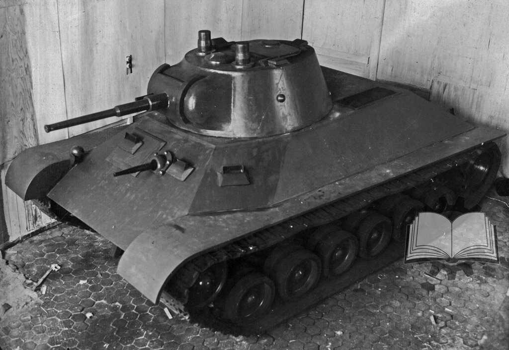 Макет СП-126, июнь 1940 года. Завод №174 скромно умолчал, что реально машина имела массу на 2 тонны больше заявленной.
