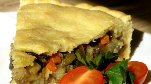 Овощной пирог домашнего приготовления