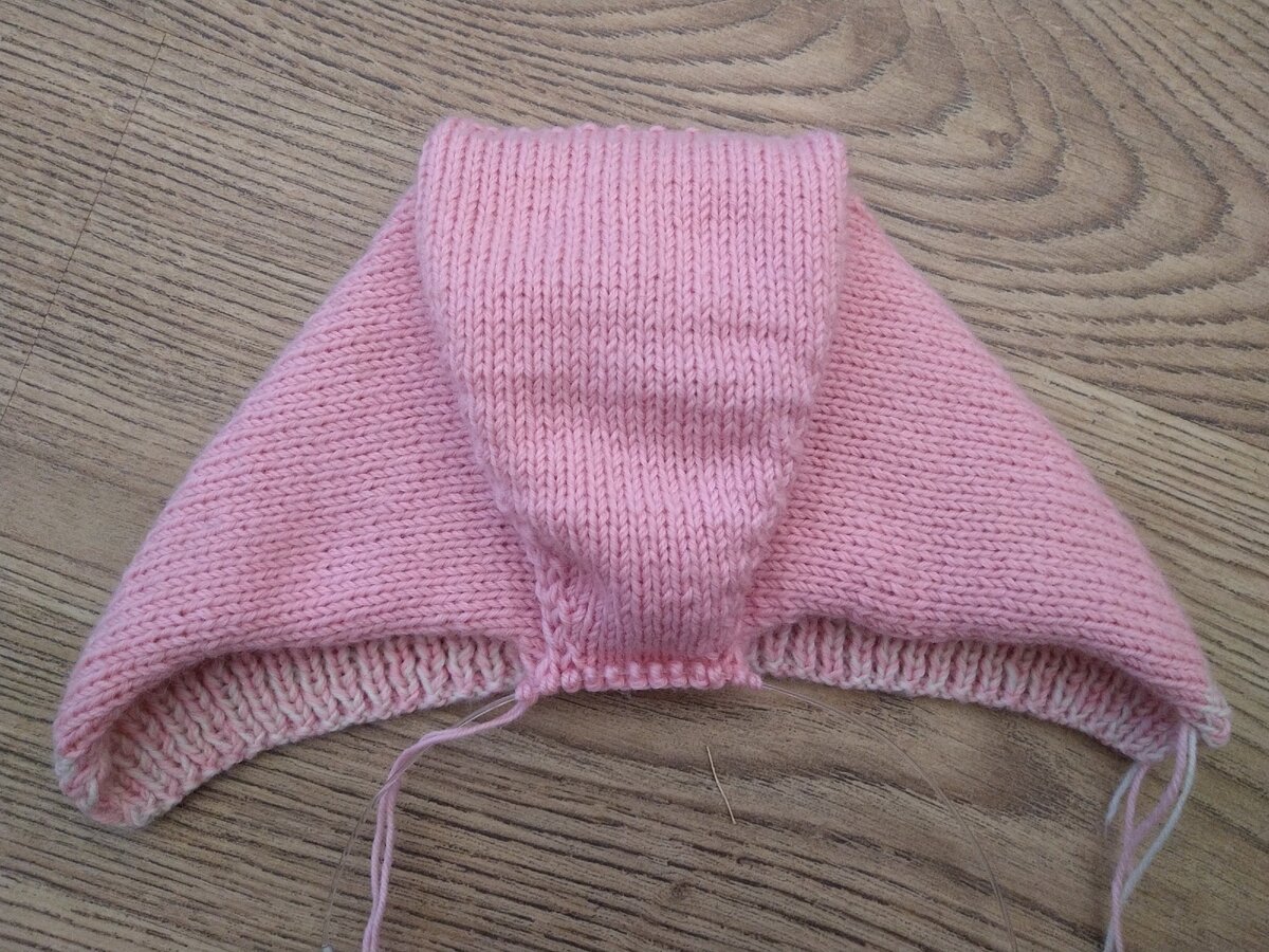 Так сильно затылок не торчит, конечно.