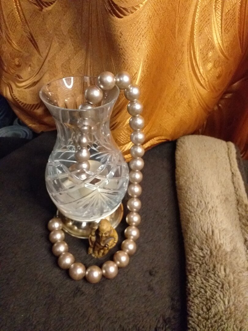 Два в одном флаконе - бусы под розовый жемчуг и подсвечник из тонкого стекла