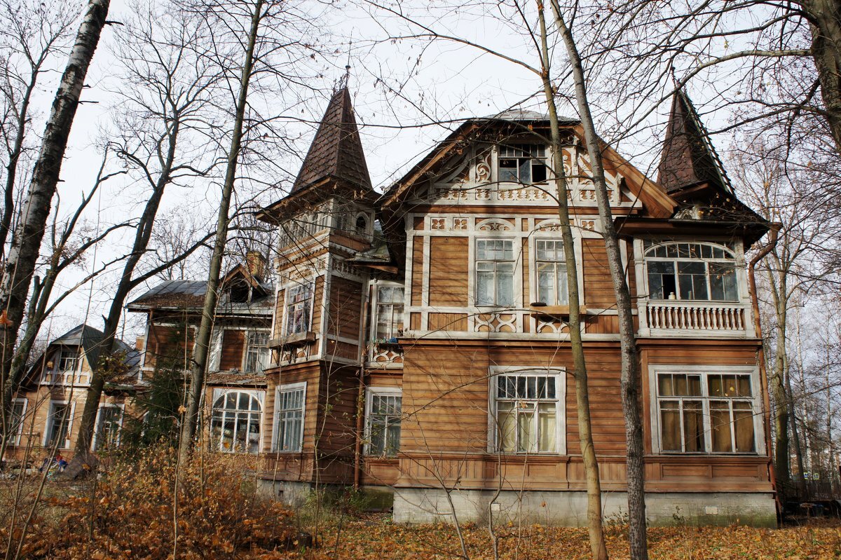 Заброшенная дача Комарова