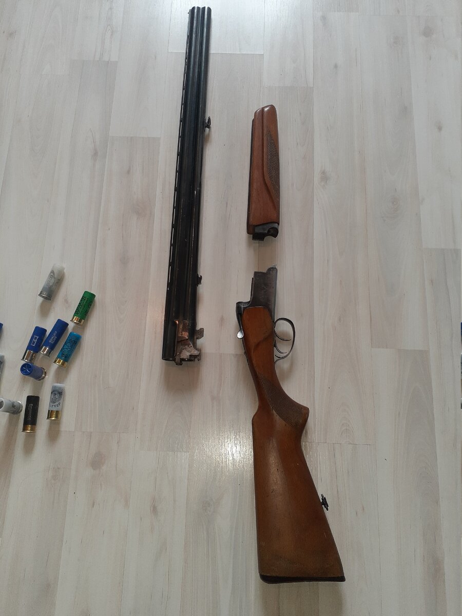 Гражданское оружие входит в состав наследства, но оформление его наследования имеет свою специфику. В частности, потребуется получить свидетельство о праве на наследство и лицензию на приобретение гражданского оружия.