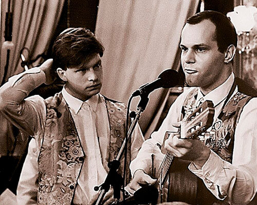 Студенческий дуэт. Фото взято из открытых источников