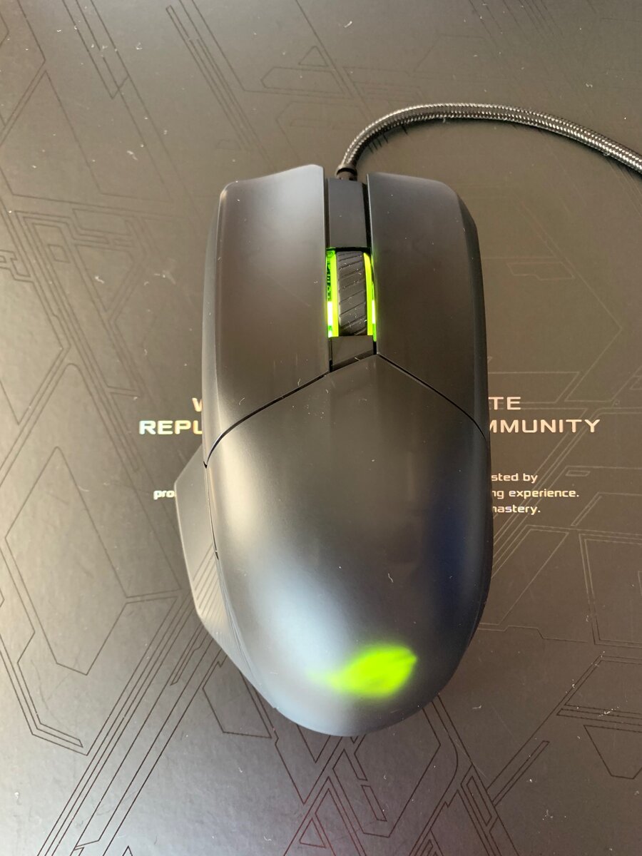 Общий вид с работающей подсветкой.