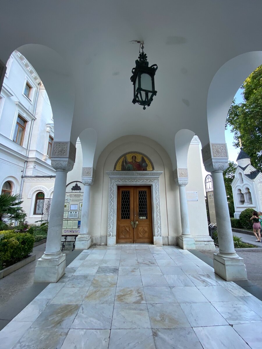 Ливадийский дворец в Крыму | История от резиденции императоров до ...