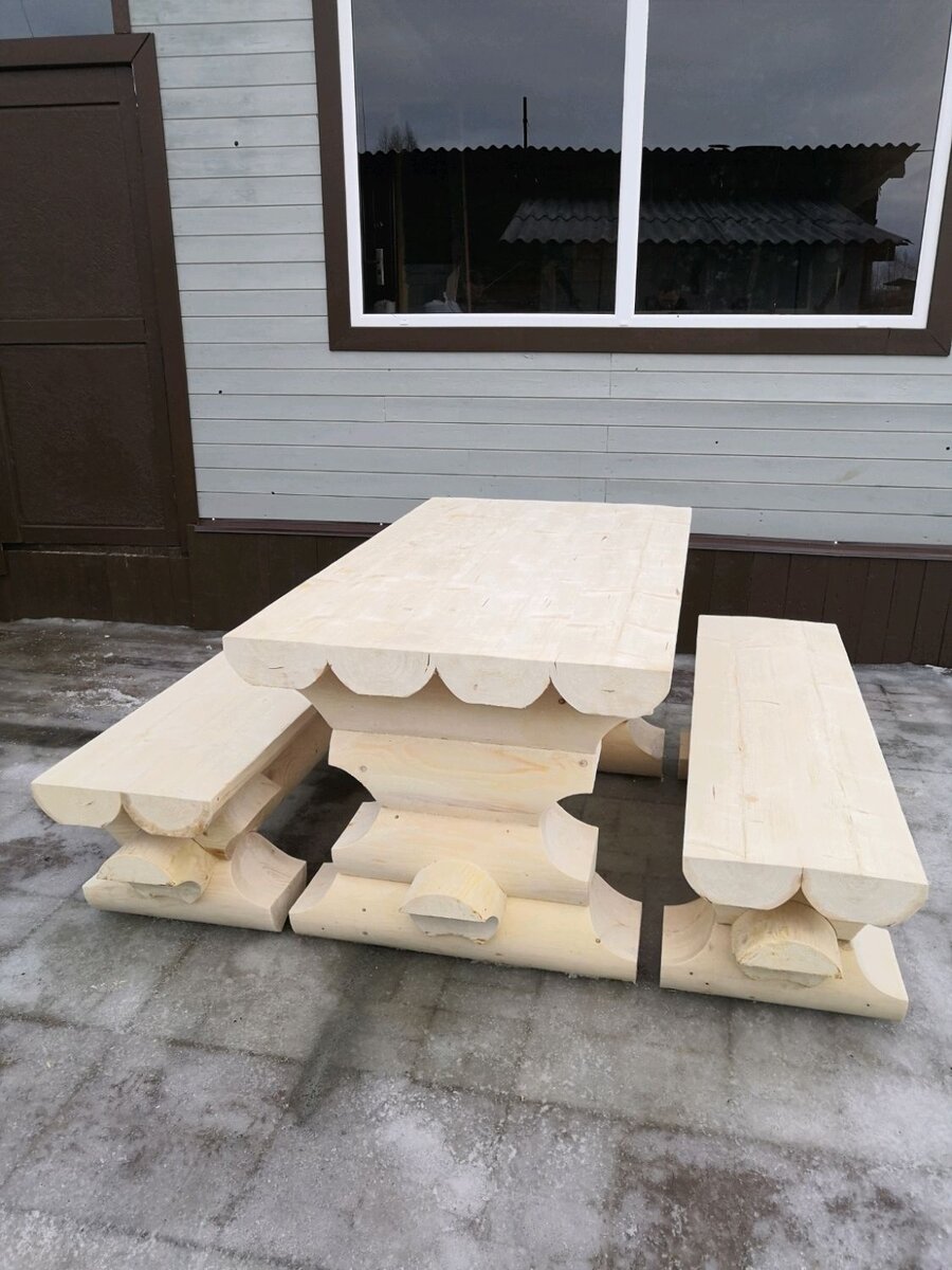 столы и лавки из кругляка