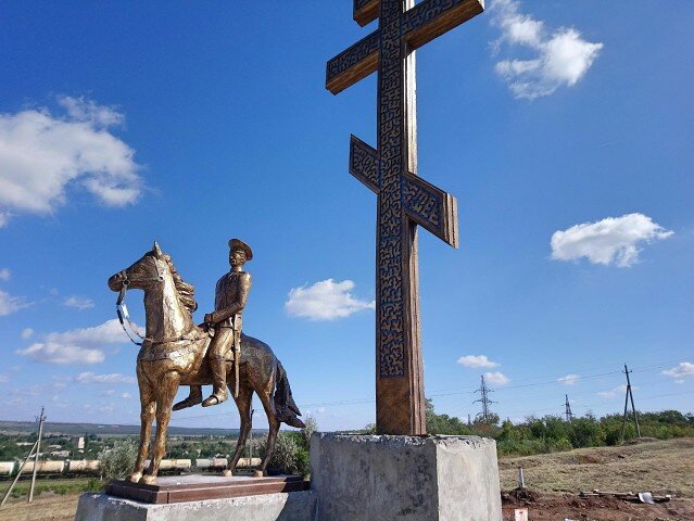 Спорткомплекс Бриз красный Сулин