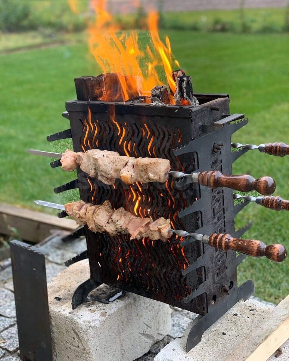 Шашлык без углей. Лайфхак для мангала. Афоризмы про шашлык. Галстук истрепался на костре мангал. Шашлык на мангале.