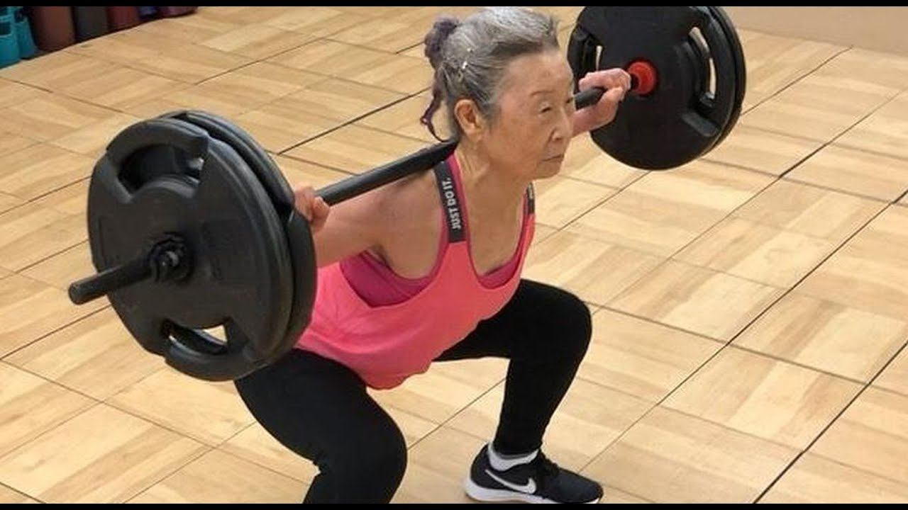 Как тренируется 90-летняя Такимика. Японская спортсменка показала 5 упражнений против одряхления4