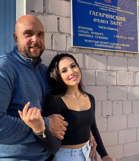 Глеб Жемчугов и Настя Роинашвили (фото из Instagram)