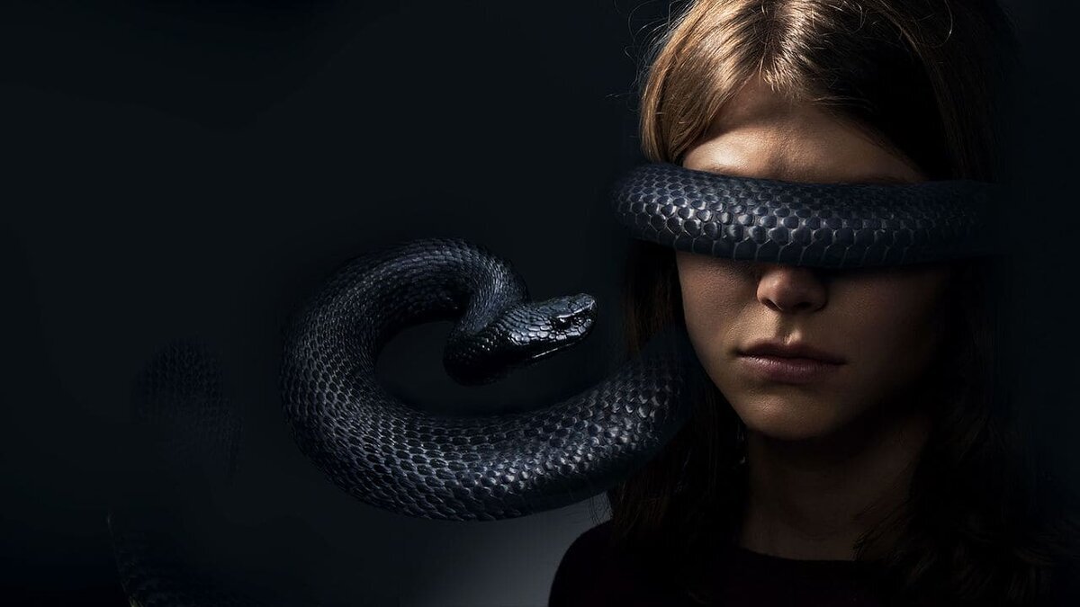 Фактор страха телепередача. Сцены со змеями. Сальма хайек от заката до рассвета. Сцены со змеями. От заката до рассвета сальма хайек вампир.