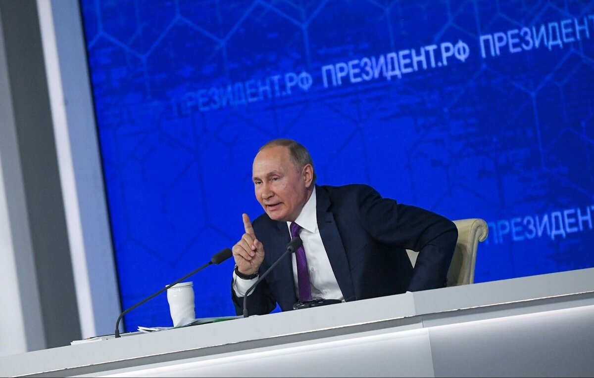 В.В. Путин на пресс конференции (Яндекс-картинки).