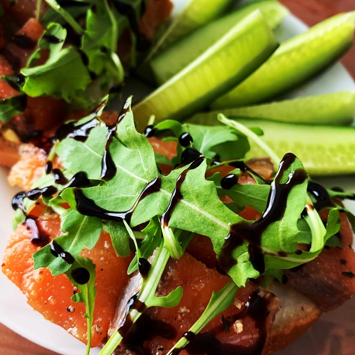 Украсит любой праздничный стол