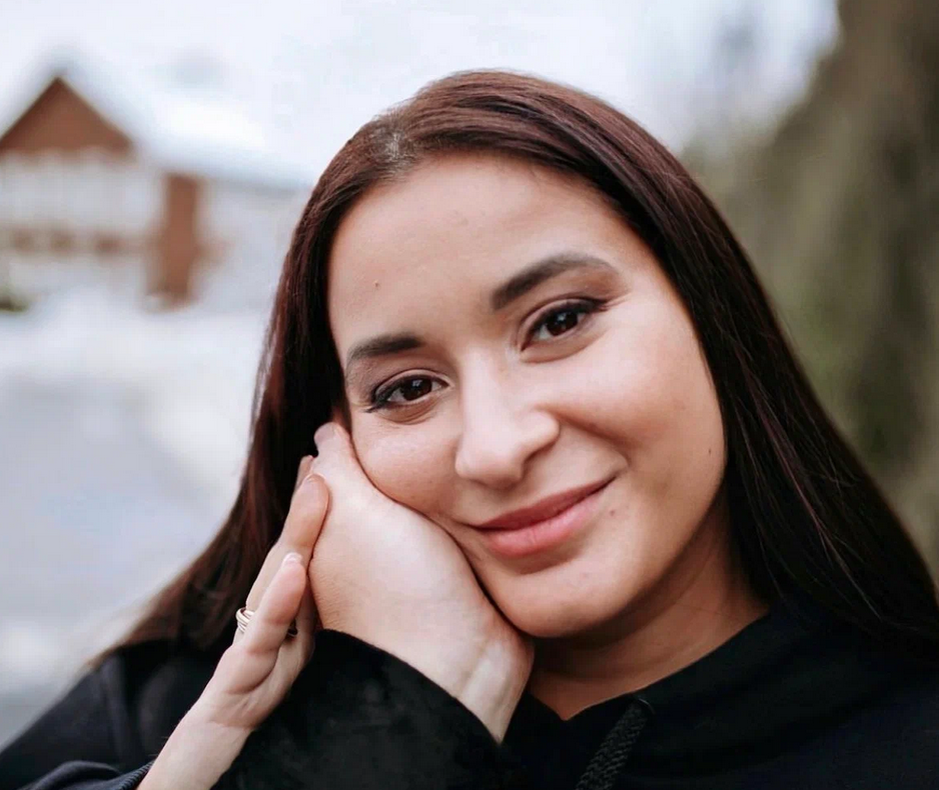 Какой вариант поддержки из предложенных мною выбрали бы вы? Я бы точно вариант Б — поговорить о случившемся. Часами проговаривая волнующую меня тему, мне становится легче. А вам?