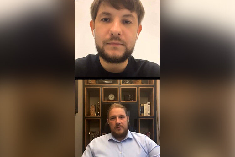 Руслан Пичугин и один из основных сотрудников компании Дмитрий Чечулин (снизу на фото)
